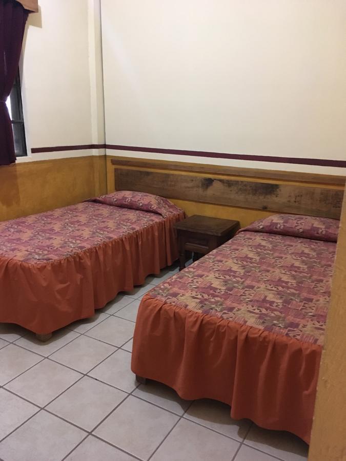 레온 Quinta San Agustin 아파트 호텔 외부 사진