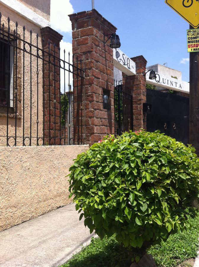레온 Quinta San Agustin 아파트 호텔 외부 사진